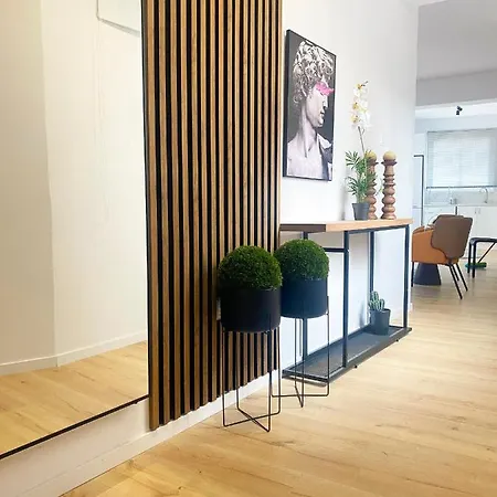 公寓 Luxury Retreat- 2-bedroom, 2-bath