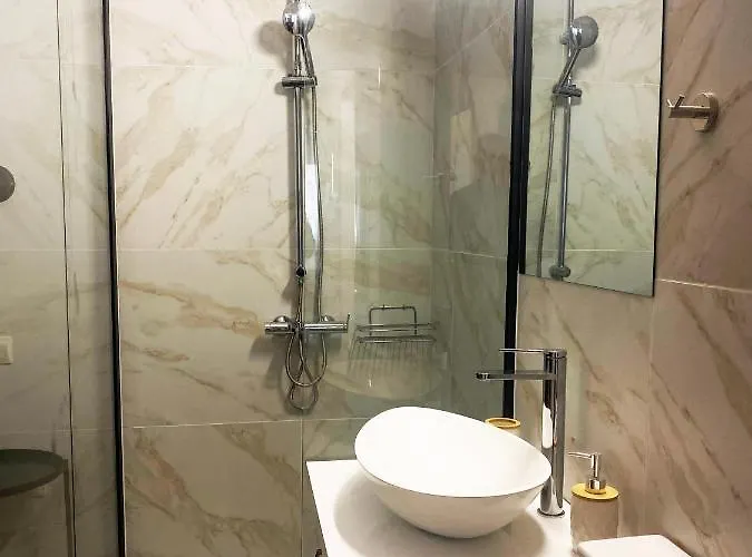 Luxury Retreat- 2-bedroom, 2-bath 公寓 尼科西亚