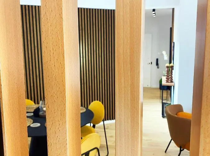 Luxury Retreat- 2-bedroom, 2-bath Apartment *