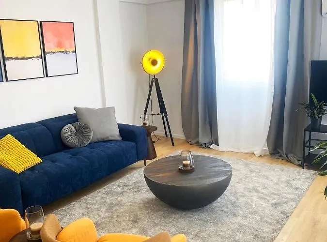 Luxury Retreat- 2-bedroom, 2-bath